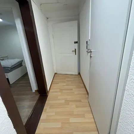 Haus Zum Bacchus Privates Einzelzimmer Nahe Bahnhof Roemisches Theater, Accommodatie bij particulieren Mainz