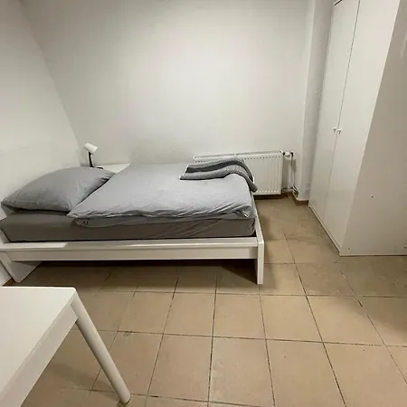 Haus Zum Bacchus Privates Einzelzimmer Nahe Bahnhof Roemisches Theater, * Mainz
