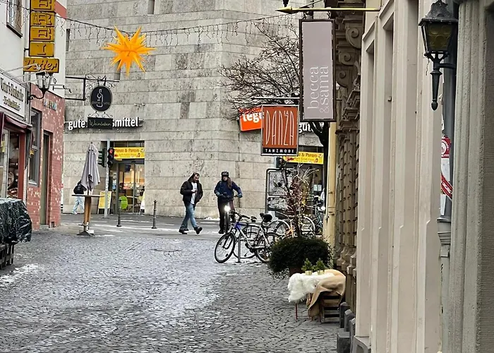 Privates Einzelzimmer Nahe Bahnhof Römisches Theater, Privatunterkunft Mainz