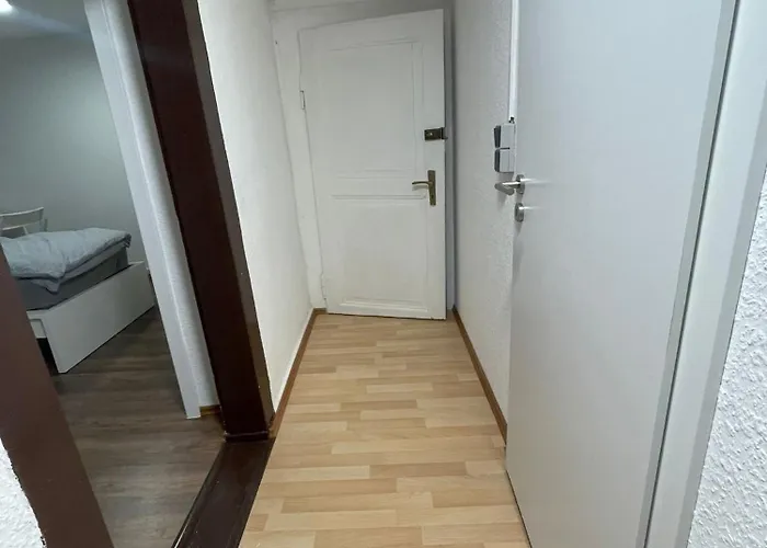 Privates Einzelzimmer Nahe Bahnhof Römisches Theater, Privatunterkunft Mainz